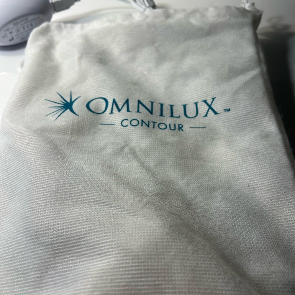Omnilux contour face